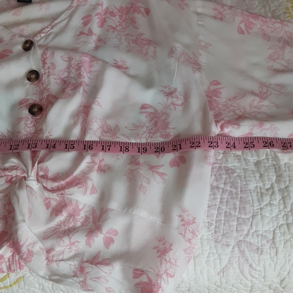 Polly & Ester Top. - Picture 8 of 10